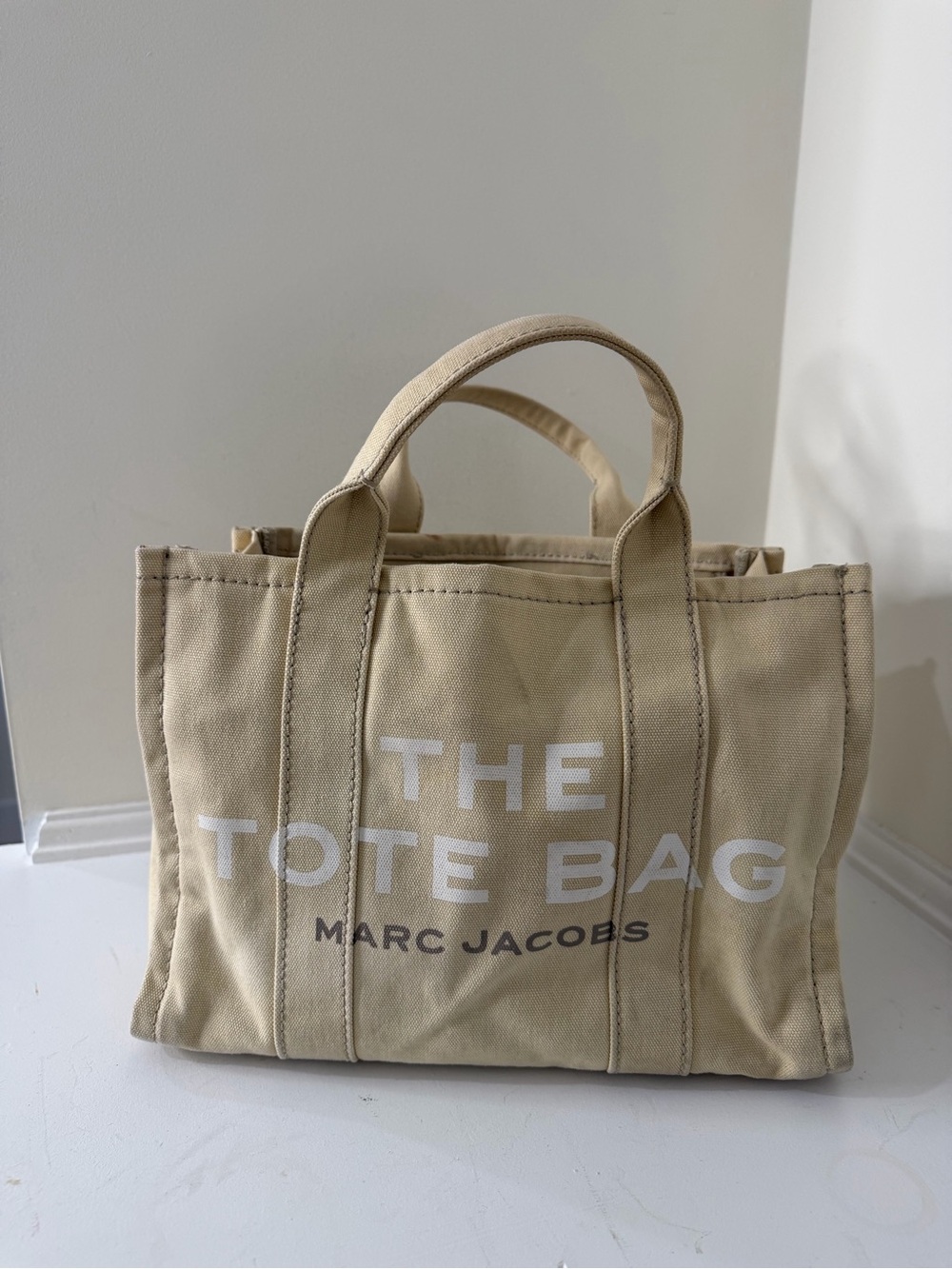 Marc Jacobs The Tote Bag in Beige